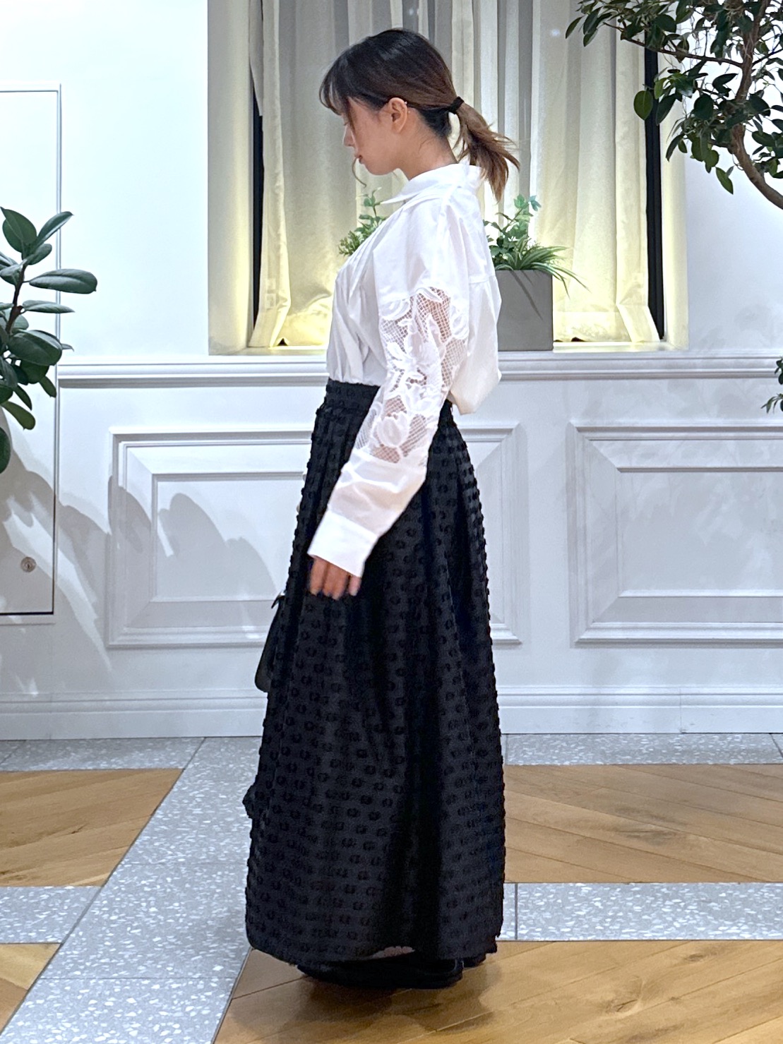 なべこさんの「DRESSTERIOR｜【着映え】レーススリーブ ピンタック クロップドシャツ」を使ったコーディネート